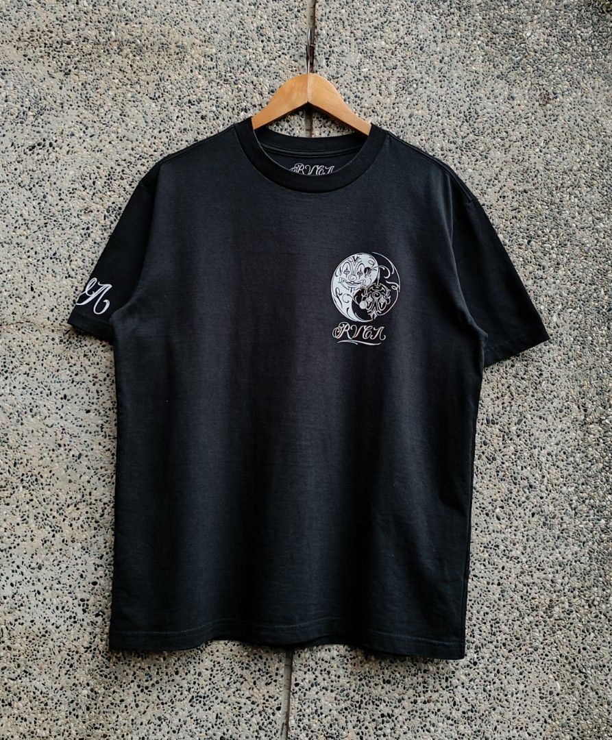 RVCA x MISTER CARTOON (Category: Activewear) located in Davao. Submitted by st333tcartel (Listing ID 1455178980, Image 1). Description: Medium Length 28 Width 22.
