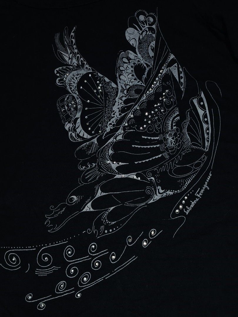 Salvatore Ferragamo Butterfly Tee (Category: Blouses) located in La Trinidad. Submitted by beenaged (Listing ID 1455177509, Image 2). Description: - Salvatore Ferragamo black t-shirt - Size M Medium women's armpit to armpit 18.5 inches shoulder to hem 23.5 inches Excellent price 880 location Baguio City shipping nationwide .
