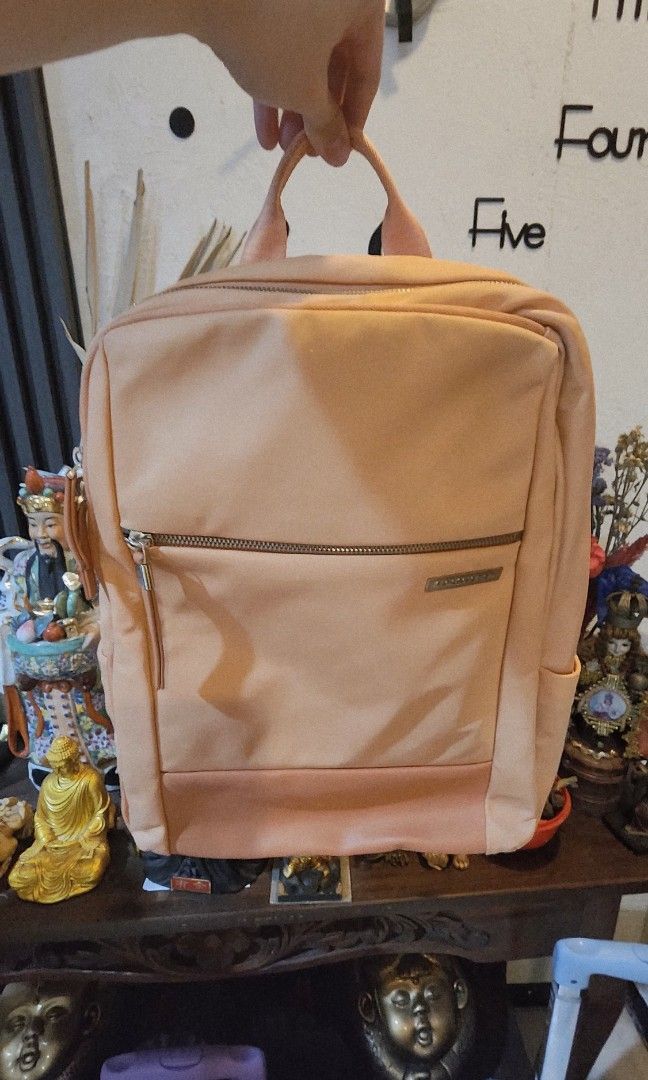 Samsonite red (Category: Backpacks) located in Quezon City. Submitted by limchenjavier (Listing ID 1455170225, Image 1). Description: Samsonite red backpack like new used only onced japan trip no flaw! authentic super ganda nito..
