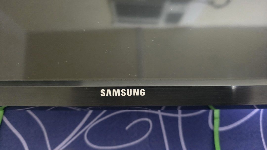 Samsung 32" Desktop / TV (Category: Desktops) located in Cavite. Submitted by daintybabeph (Listing ID 1455168735, Image 3). Description: Working TV / Desktop 32" Samsung TV Inclusion: Unit only not smart tv issue: no remote, stand Choose and Connect a Streaming Device to convert it to Smart TV As is where is basis, no return, no exchange 📍For pick up SMDC BLOOM Residences - parañaque.