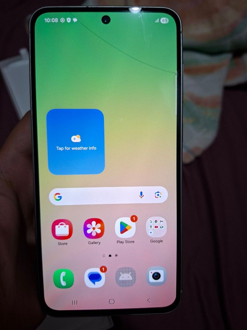 SAMSUNG A56 5G (Category: Samsung) located in Makati City. Submitted by keannaalinea-45102 (Listing ID 1455292821, Image 3). Description: SAMSUNG A56 5G 128GB OLIVE GREEN Australian variant -Unit -Box -2 phone case No dent, and no scratch at all, used only for 3months. yung basag is protector screen lang. Can do meet up in Circuit Makati, check all you want. 15,000 .