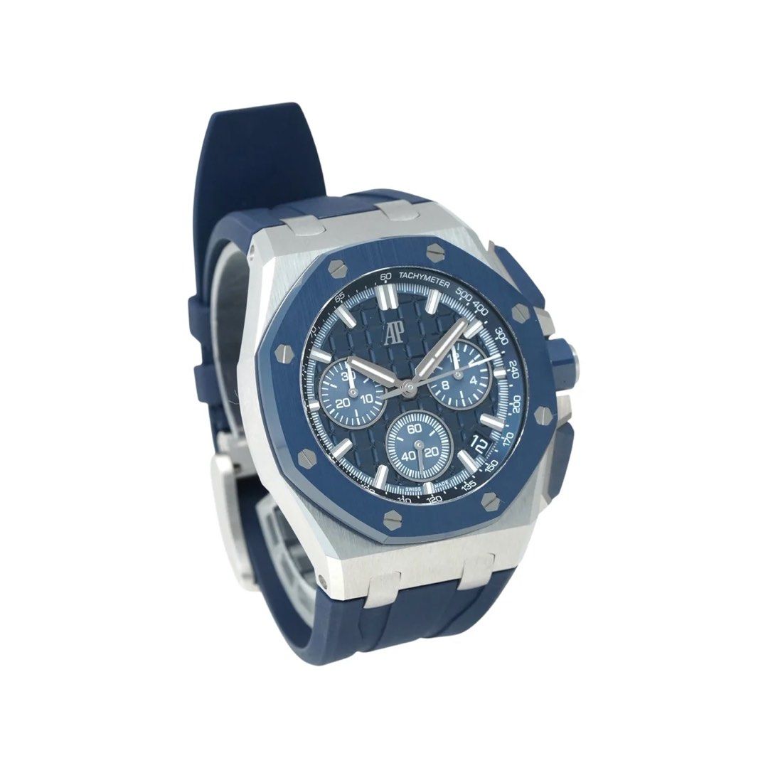 SgWatchHub! Audemars Piguet Royal Oak Offshore Chronograph 26420SO.OO.A029VE.01! Price is indicative! (Category: Watches) located in Singapore. Submitted by sg-watch-hub (Listing ID 1455253386, Image 2). Description: Product Description This model features a two-tone design combining stainless steel and “Night Blue Cloud 50” ceramic. The bezel, pushers, and crown are made of ceramic, creating a powerful impression. The dial features a night blue 