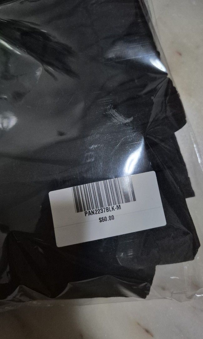 Siena Basic Drawstring Pants (Category: Other Bottoms) located in Singapore. Submitted by m00nu (Listing ID 1454787285, Image 7). Description: bnwt, size M, black never worn before.