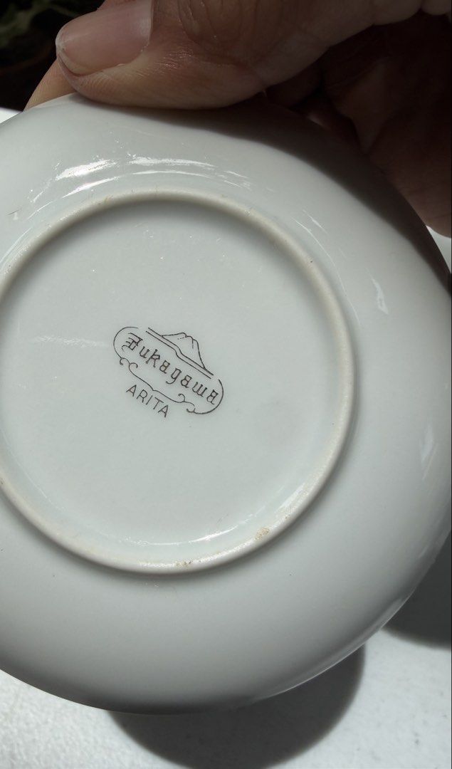 Silver gilt Arita soy dish (Category: Dinnerware & Cutlery) located in Davao. Submitted by parteawares2 (Listing ID 1455154307, Image 3). Description: Arita is a world known makers of china ware , china ware meaning porcelain , bone china dishes and the like . Made in Japan heavy silver gilt to theme in your gorgeous dishes . You may use this as an appetizer or candy dish too.