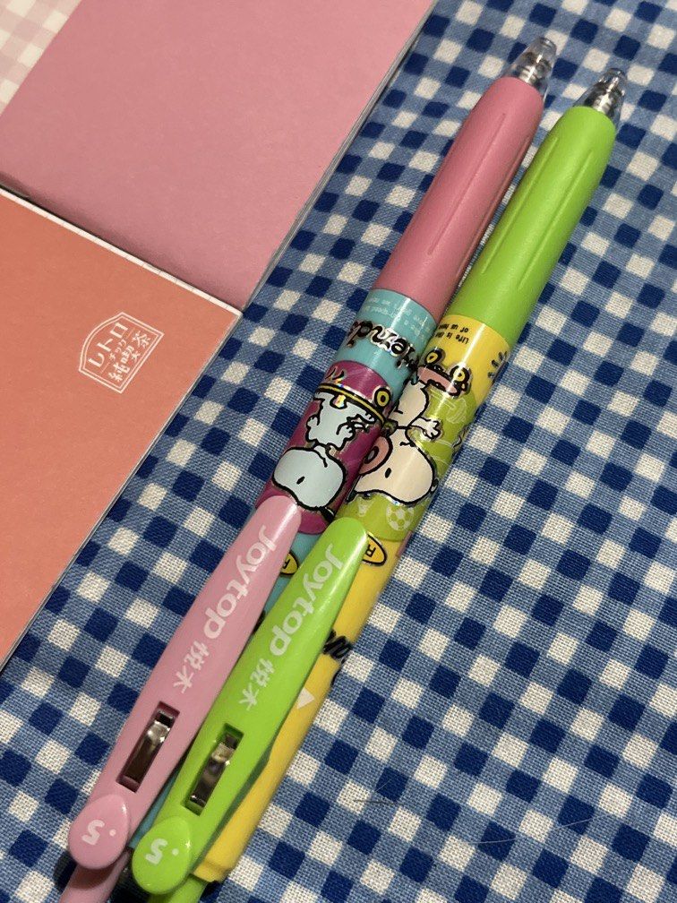 Snoopy pen and grid notebooks (Category: Stationery & School Supplies) located in Cainta. Submitted by gelluvslilychou (Listing ID 1455264713, Image 2). Description: Decluttering✨ Grip pudding and pancake notebook - 120₱ (2pcs bundle) Snoopy pens - 80₱ (2pcs bundle) Rfs: no longer needed 💔 loc 📍: Cainta, Rizal .