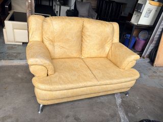 (Category: ) located in . Submitted by goodsdmy_secondhandshop (Listing ID 1455161279, Image 1). Description: .