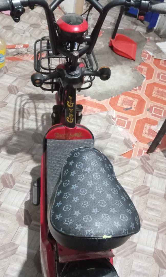 not working when starting, with charger (Category: Announcements) located in Paranaque City. Submitted by iamsweet16 (Listing ID 1455297189, Image 2). Description: Super E-bike 5500–6000 • With charger • Used • May konting rust • Hindi gumagana kapag pinaandar na — for repair/parts • As-is, where-is • Buyer can inspect/check before buying • Selling because no longer needed 💰 Price: ₱5,450 negotiable.