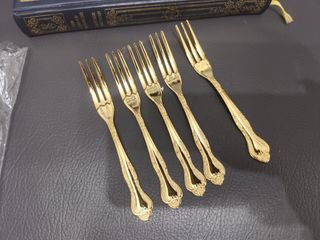 (Category: ) located in . Submitted by thriftteata (Listing ID 1455140518, Image 1). Description: .