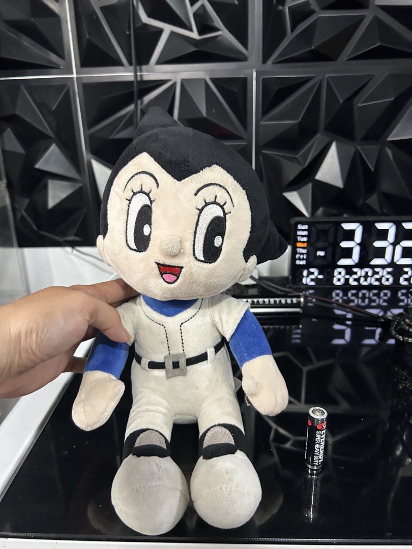 Tezuka Production Astroboy in Baseball Uniform Plush 12” (Category: Plushies & Soft Toys) located in General Trias. Submitted by aprilocampo0412 (Listing ID 1455207513, Image 1). Description: Tezuka Production Astroboy in Baseball Uniform Plush 12” Good condition, mabigat, needs cleaning white kasi sya 650 Loc Tanza Cavite.