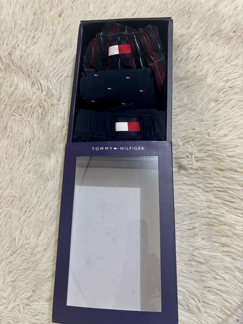Tommy Hilfiger Boxer Shorts with Socks (Category: Underwear) located in Santa Rosa. Submitted by zrachic (Listing ID 1455262963, Image 2). Description: -Brand new from US - Size: Small can fit to 28-30 inches waist - Perfect pang regalo for birthdays or Christmas 🥰.