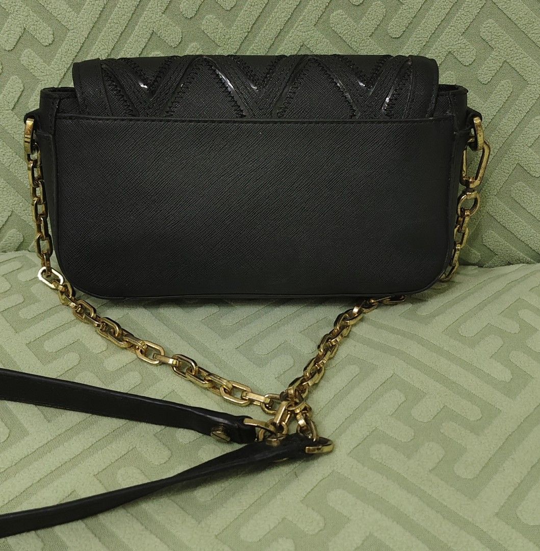 Towri sapiano leather sling bag (Category: Announcements) located in Davao. Submitted by zinbad (Listing ID 1455274874, Image 2). Description: Mode of payment:Gcash or BDO banks Shipping fee c/o buyer Kindly message us for any inquiries Please expect signs of use as this is a preloved bag with signs of use hardware. Disclaimer:We are not associated or affiliated with any brand posted. All trademarks and copyrights reserved to the original brand h