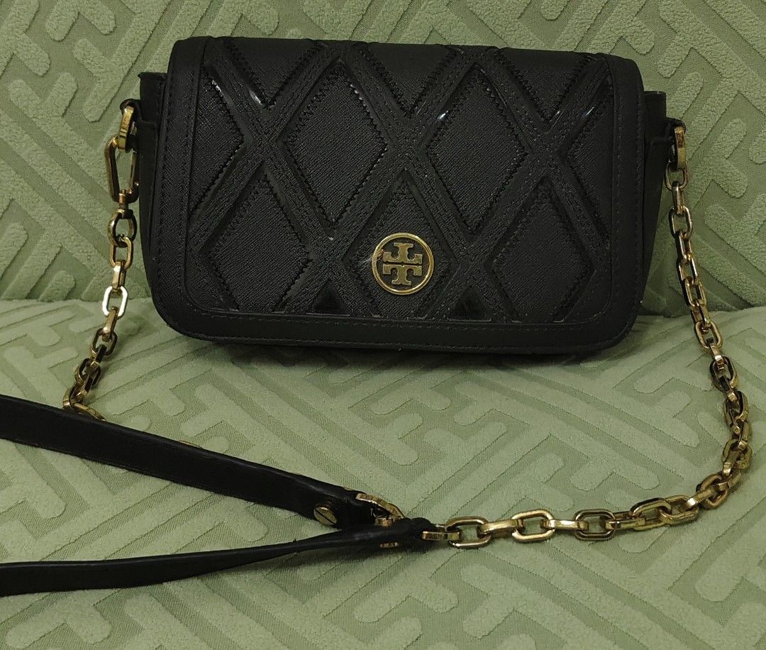 Towri sapiano leather sling bag (Category: Announcements) located in Davao. Submitted by zinbad (Listing ID 1455274874, Image 1). Description: Mode of payment:Gcash or BDO banks Shipping fee c/o buyer Kindly message us for any inquiries Please expect signs of use as this is a preloved bag with signs of use hardware. Disclaimer:We are not associated or affiliated with any brand posted. All trademarks and copyrights reserved to the original brand h