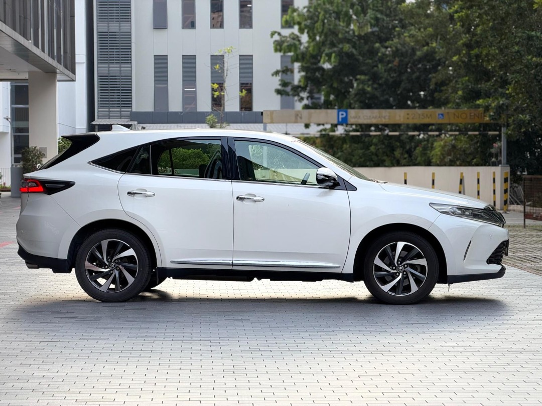 Toyota Harrier Turbo 2.0A G Panoramic Roof Auto (Category: Used Cars) located in Singapore. Submitted by quantumcollections (Listing ID 1455294898, Image 3). Description: 𝐓𝐨𝐲𝐨𝐭𝐚 𝐇𝐚𝐫𝐫𝐢𝐞𝐫 𝐓𝐮𝐫𝐛𝐨 𝟐.𝟎𝐀 𝐆 𝑅𝑒𝑔 𝐷𝑎𝑡𝑒: 23 𝑀𝑎𝑦 2019 (2𝑦𝑟 8𝑚𝑡ℎ) 𝑀𝑖𝑙𝑒𝑎𝑔𝑒: 85,417𝑘𝑚 𝑂𝑤𝑛𝑒𝑟𝑠: 2 𝐹𝑢𝑙𝑙 𝐿𝑜𝑎𝑛 𝑀𝑜𝑛𝑡ℎ𝑙𝑦 𝑜𝑛𝑙𝑦 @ $28𝑥𝑥!!! 𝐵𝑎𝑛𝑘 𝐿𝑜𝑎𝑛 𝑀𝑜𝑛𝑡ℎ𝑙𝑦 𝑜𝑛𝑙𝑦 @ $19𝑥𝑥!!! 𝑊𝑎𝑟𝑟𝑎𝑛𝑡𝑦 𝑡𝑖𝑙𝑙 𝑒𝑛�