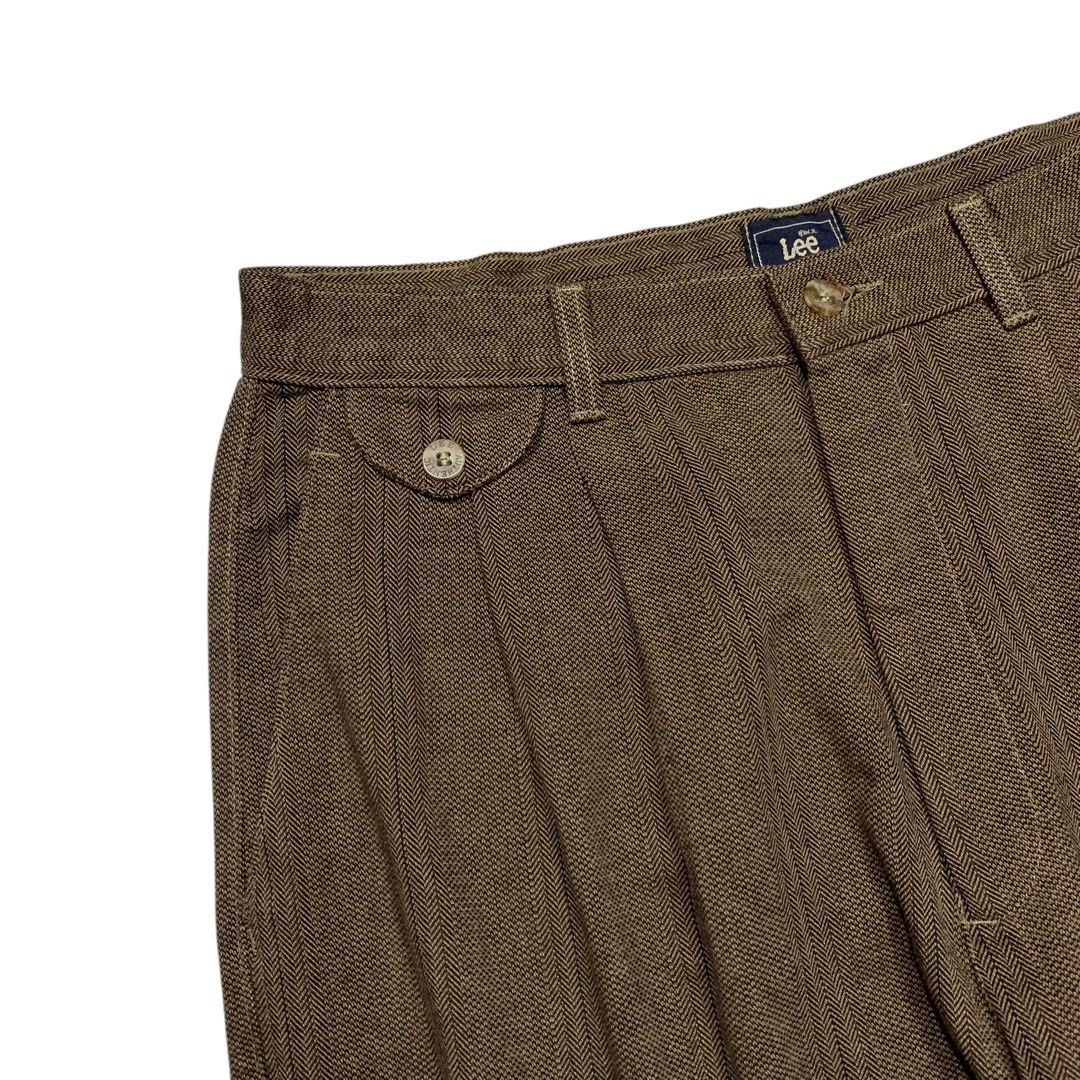 Vintage 1990’s Lee Herringbone Pleated Trouser (Category: Trousers) located in Baguio. Submitted by thesecretshop_ph (Listing ID 1455186314, Image 3). Description: Size: 14 Long Lenght: 45” Waist: 30” Crotch: 15” Leg Opening: 7” Thighs: 13” Issue: -.