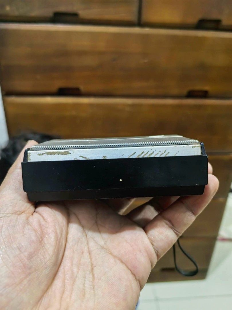 Vintage 4-transistor Radio Kit (Category: Portable Music Players) located in Cebu City. Submitted by dudes_villanueva (Listing ID 1455228813, Image 2). Description: Homer 4SP-420 is a Vintage 4-transistor Radio Kit 📌 Often produced in Japan or associated with educational electronic kits from brands like Gakken during the Shōwa period. 📌 Design: Features a silver-tone perforated speaker grille with a metallic faceplate, black casing, and a side 
