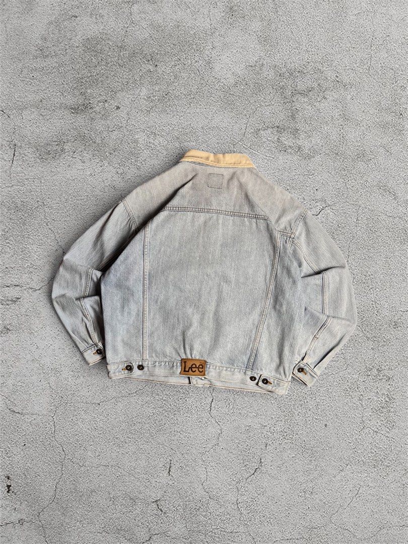 Vintage 80’s Lee Riders Denim Jacket (Category: Coats, Jackets and Outerwear) located in Mati. Submitted by refeatclo (Listing ID 1455159353, Image 2). Description: Size: Large on Tag, 25in. x 24in. Item Description: Light Blue Wash Denim, Color is better in actual, Pristine Vintage Condition, Details are immaculate✨ with Corduroy collar, only has 1 minor issue which can be seen on one of the close up pics, which is unnoticeable when the jacket i