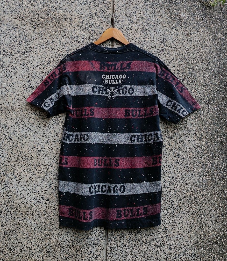 VINTAGE 90S CHICAGO BULLS AOP TEE (Category: Tshirts & Polo Shirts ) located in Davao. Submitted by st333tcartel (Listing ID 1455181716, Image 2). Description: Large Length 30.5 Width 21 Issue:Slight fade at the back slight scratch at neck part..