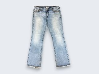 (Category: ) located in . Submitted by thriftvintageheaven (Listing ID 1455194347, Image 1). Description: .