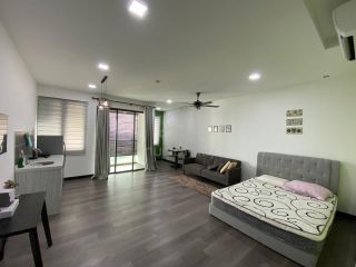 (Category: ) located in . Submitted by prop_star (Listing ID 1443301090, Image 1). Description: .