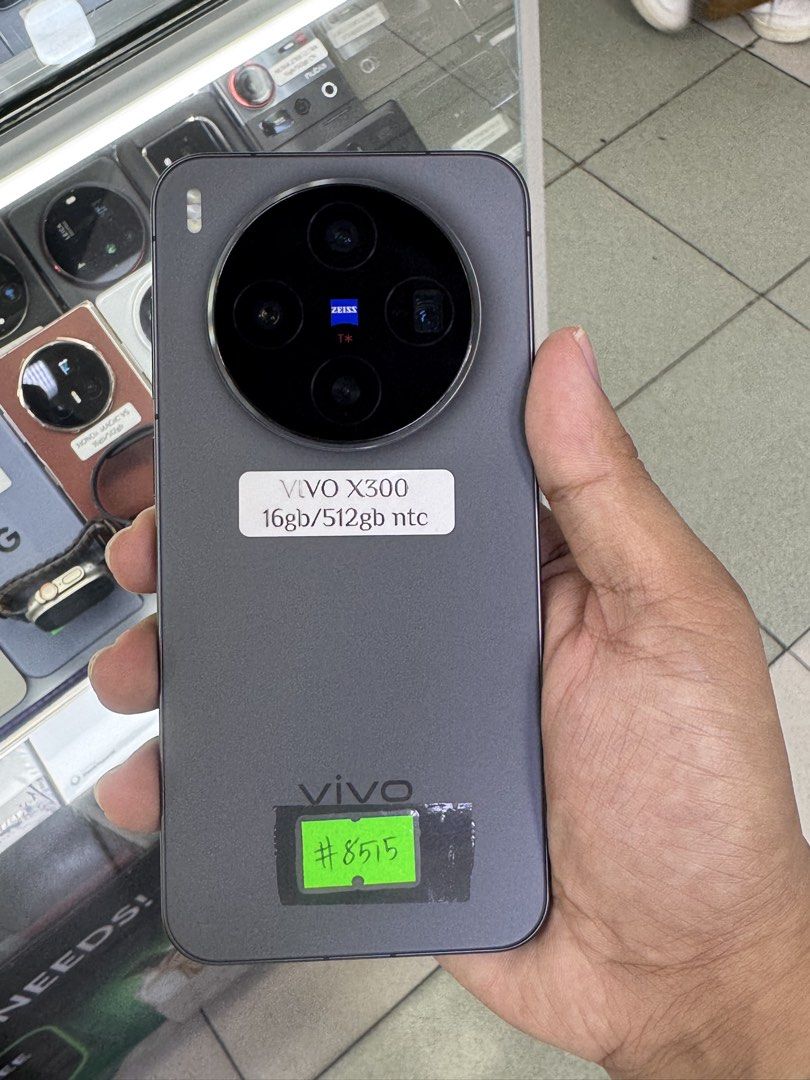 Vivo X300 16/512GB Complete (Category: Vivo) located in Manila. Submitted by ram-gadget-shop (Listing ID 1455150774, Image 1). Description: .