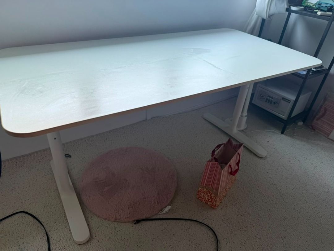 White Computer / Study Table (Category: Tables & Sets) located in Singapore. Submitted by tarosale (Listing ID 1455194959, Image 2). Description: White Color Study Desk / Computer Table Measurements: 160x80x72cm * Have some double side tape mark on table Price: $70 Self pickup at Pioneer Delivery will be extra charge Contact Ashley at 82256698.