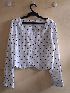 (Category: ) located in . Submitted by yoonvminki (Listing ID 1455153488, Image 1). Description: .