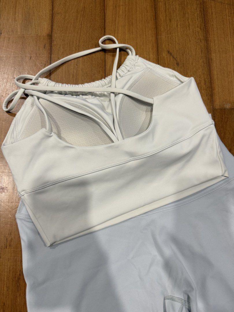 Workout Set (Category: Activewear) located in Georgetown. Submitted by wawawww8 (Listing ID 1455263259, Image 2). Description: No brand, very good quality Ivory Padded Tank + Light Blue Shorts .
