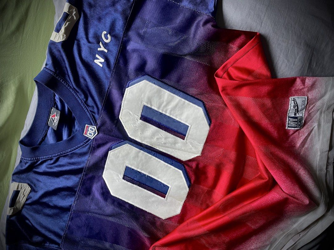 Y2K New York Ombre Jersey (Category: Activewear) located in Manila. Submitted by tuklasmnl (Listing ID 1455258871, Image 2). Description: 2XL - 3XL Dimes 29 x 34 No Issue Need Wash Excellent Condi Color may vary due to lighting.