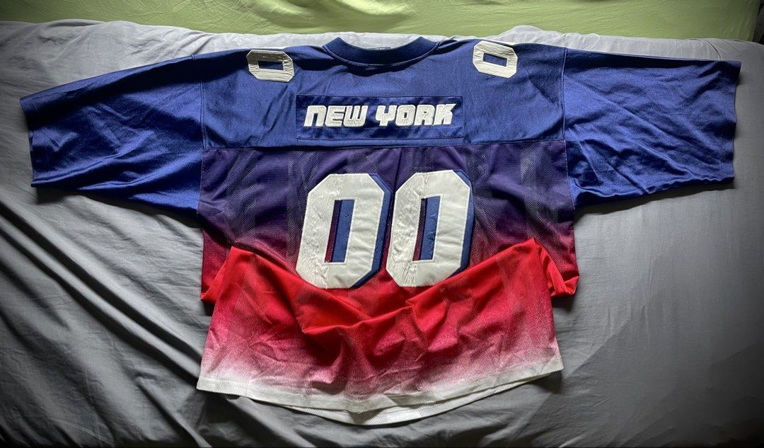 Y2K New York Ombre Jersey (Category: Activewear) located in Manila. Submitted by tuklasmnl (Listing ID 1455258871, Image 3). Description: 2XL - 3XL Dimes 29 x 34 No Issue Need Wash Excellent Condi Color may vary due to lighting.