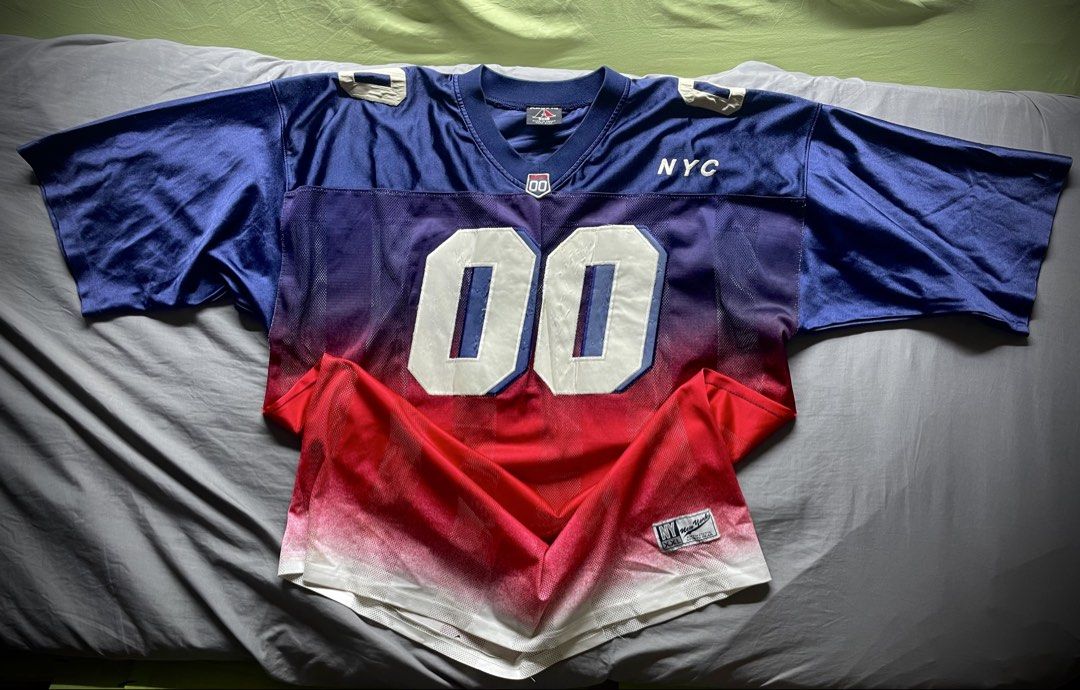 Y2K New York Ombre Jersey (Category: Activewear) located in Manila. Submitted by tuklasmnl (Listing ID 1455258871, Image 1). Description: 2XL - 3XL Dimes 29 x 34 No Issue Need Wash Excellent Condi Color may vary due to lighting.