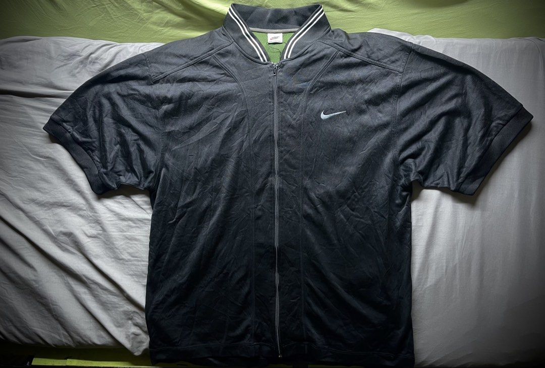 Y2K Nike Zipped Jersey (Category: Activewear) located in Manila. Submitted by tuklasmnl (Listing ID 1455255275, Image 1). Description: 2XL - 3XL Dimes 28 x 32 No issue Need wash Excellent Condition Color may vary due to lighting..