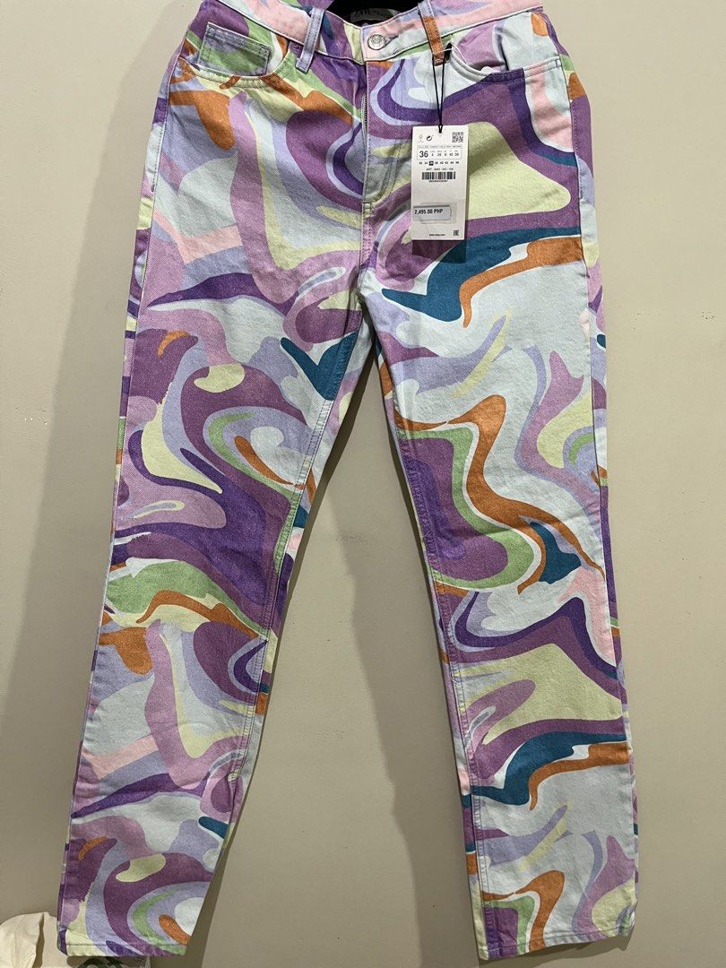 Zara Fun Jeans like Pucci psychedelic print (Category: Jeans) located in Taguig. Submitted by lil.ac (Listing ID 1455302782, Image 1). Description: Brand new No issues Eur 36.