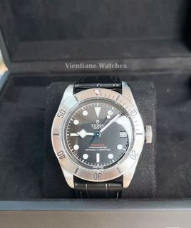 （分類：）位於 。 由 vientiane_watch 提交（商品編號 1455380289，圖片 1）。簡介： 。