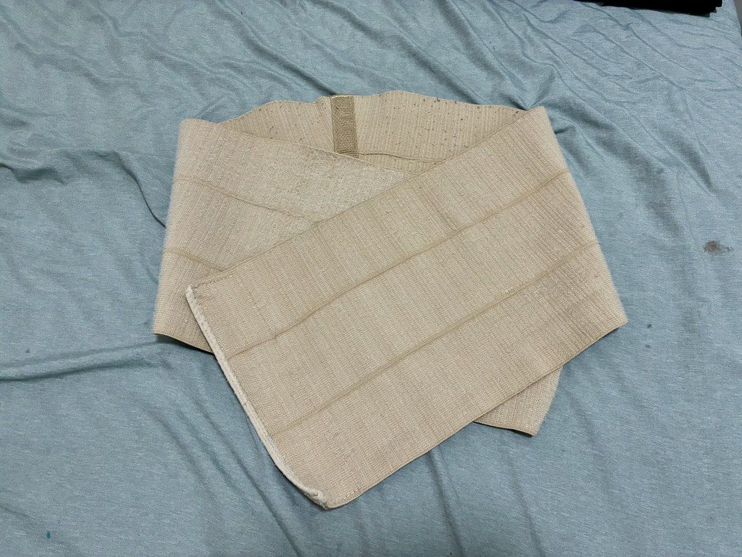 Abdominal Binder Postpartum Belly Band Wrap (High Quality) (Category: Maternity Care) located in Manila. Submitted by brightforest-2025 (Listing ID 1455363408, Image 1). Description: - Beige abdominal binder - Wrap-around style for easy wear - Adjustable compression for customized support - free 2 detachable blue binders for substitute - Ideal for postpartum recovery and general abdominal support.