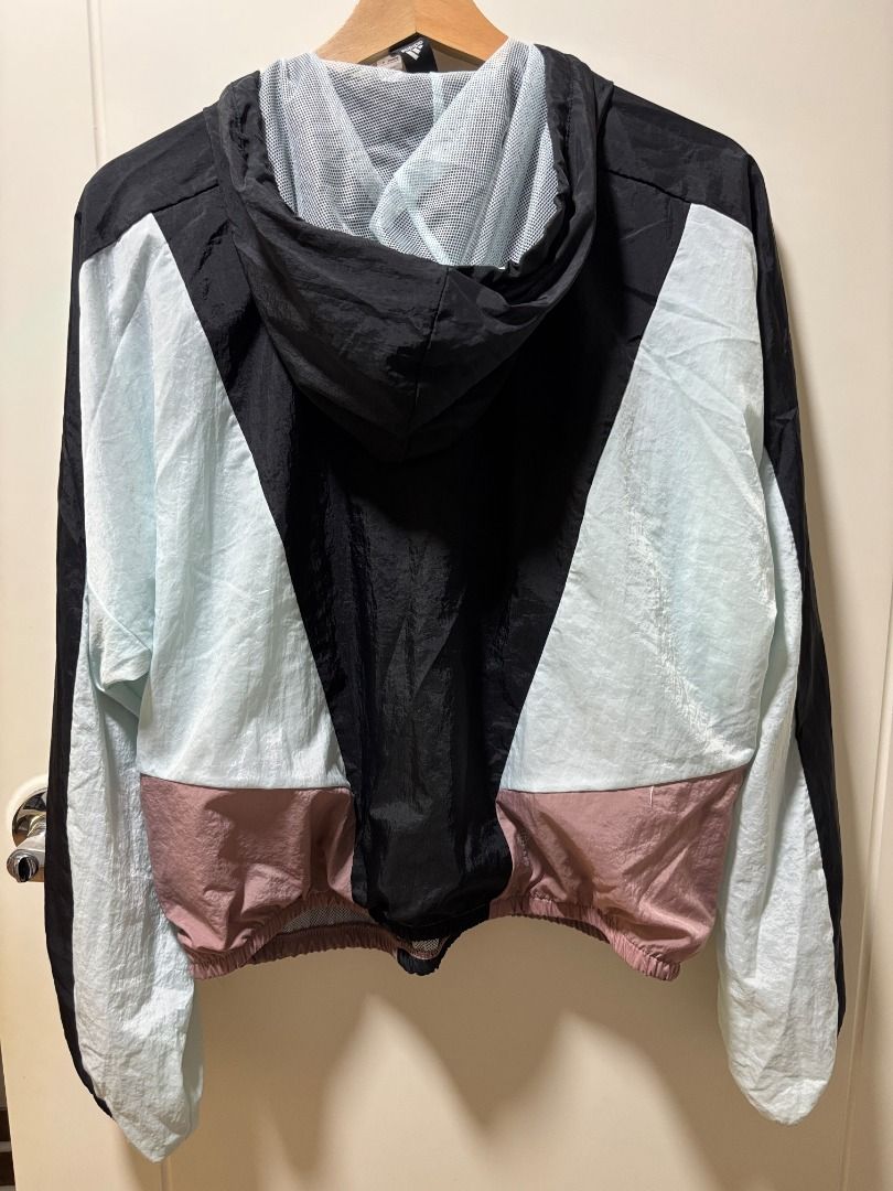 Adidas Hyperglam Colorblock Hoodie Jacket (Category: Activewear) located in Antipolo. Submitted by dddeclutter (Listing ID 1455421584, Image 2). Description: Adidas Hyperglam Colorblock Hoodie Jacket Size: M (Fits Small-Medium) Dimensions: 58cm H x 55cm W RFS: Decluttering Price: 800.