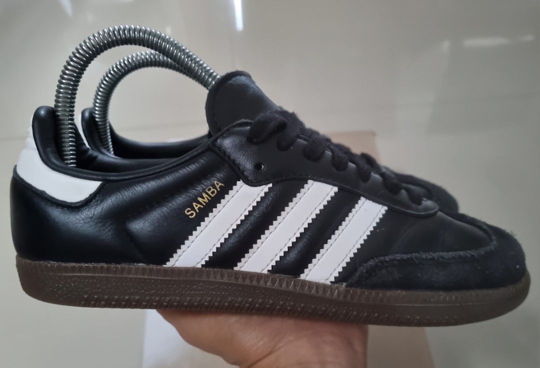 Adidas Samba Eur37/23cm (Category: Shoe inserts) located in Danao, Cebu. Submitted by CaxeCart (Listing ID 1455471765, Image 2). Description: replaced solepad.