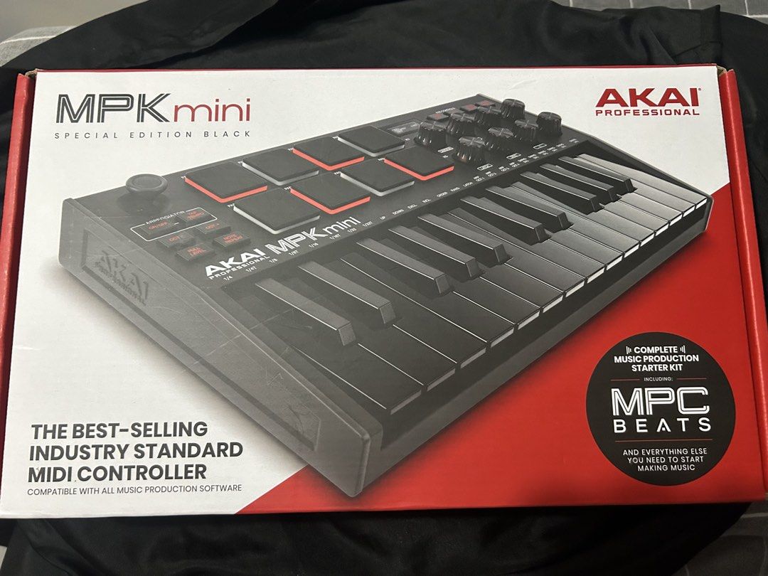 AKAI MPK 3B mini (Category: Musical Instruments) located in Taguig. Submitted by nelixmm (Listing ID 1455438859, Image 1). Description: Akai MPK Mini 3B USB MIDI Compact Keyboard and Pad Controller RFS: won't be able to use this din. Tried once just for testing.