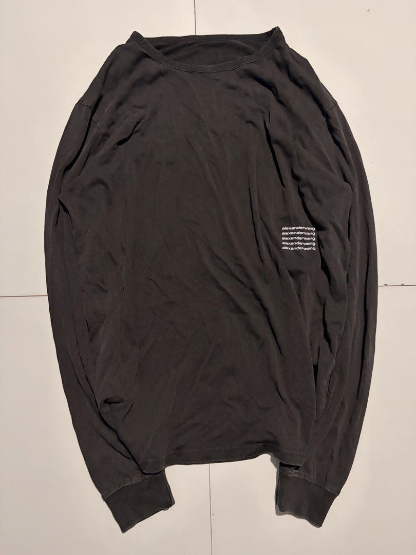 Alexander Wang Black Acid Wash Longsleeve (Category: Coats, Jackets and Outerwear) located in Santa Rosa. Submitted by vicchamp (Listing ID 1455426410, Image 1). Description: 31x23.