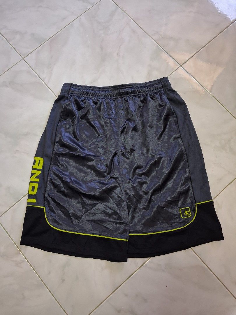 And 1 shorts (Category: Shorts) located in Giporlos. Submitted by berniee21 (Listing ID 1455376353, Image 1). Description: issue: runs color rate 9.8/10.