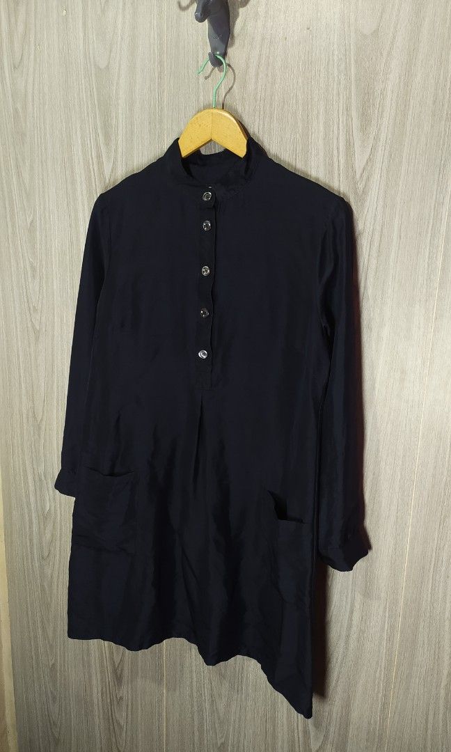 A.P.C. Mandarin Collar Navy Dress (Category: Dresses) located in Naga. Submitted by secondspinv2 (Listing ID 1455362953, Image 2). Description: A.P.C. Mandarin Collar Navy Dress ✅Size: M ✅Width: 20 ✅Length: 34 ✅Sleeve: 22 ✅Color Rate: 9.5/10 ✅No Issue ✅Need Wash ✅Location: Bicol Naga City, Camarines Sur ✅Courier: J&T Express/Flash Express ✅MOP: Gcash only.