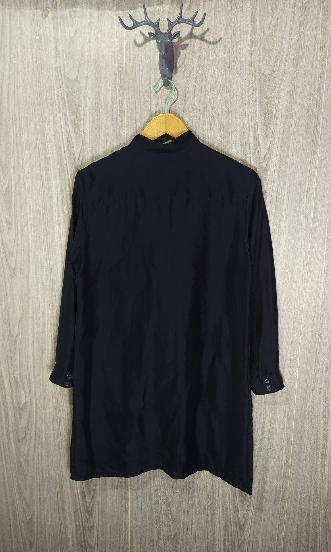 A.P.C. Mandarin Collar Navy Dress (Category: Dresses) located in Naga. Submitted by secondspinv2 (Listing ID 1455362953, Image 3). Description: A.P.C. Mandarin Collar Navy Dress ✅Size: M ✅Width: 20 ✅Length: 34 ✅Sleeve: 22 ✅Color Rate: 9.5/10 ✅No Issue ✅Need Wash ✅Location: Bicol Naga City, Camarines Sur ✅Courier: J&T Express/Flash Express ✅MOP: Gcash only.