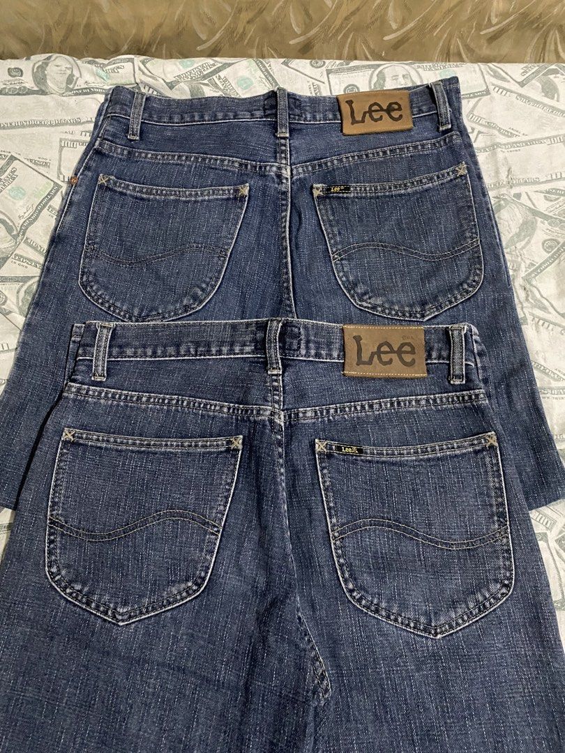 Lee - Vintage Boot Cut Jeans (ASPACK) (Category: Jeans) located in Paranaque City. Submitted by haslem (Listing ID 1455448746, Image 3). Description: W: 31 L: 40 H: 8.5 issue on last pic. dm for more informations.