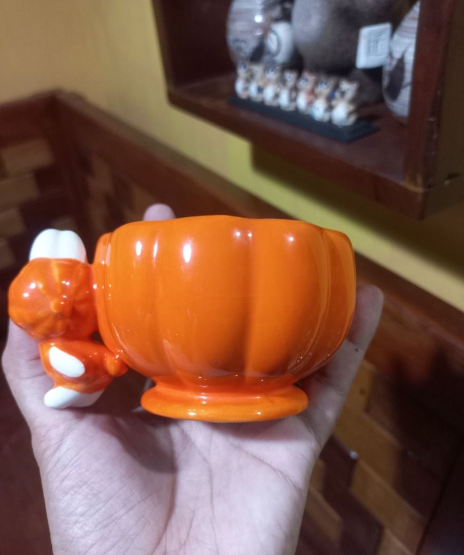 AUTHENTIC CA-GO Japan Halloween Pumpkin and Rabbit Ceramic (Category: Coffee & Tea Tableware) located in Pugo. Submitted by mhylee_fang1989 (Listing ID 1455424059, Image 3). Description: .