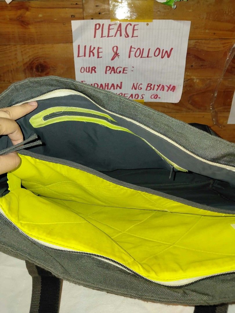 Bag (Category: Laptops & Notebooks) located in Manila. Submitted by rubymielbona (Listing ID 1455323545, Image 3). Description: "Golla of Finland Laptop Tote Bag" ‼️ 300.00 ONLY‼️ ✔️ Good condition.