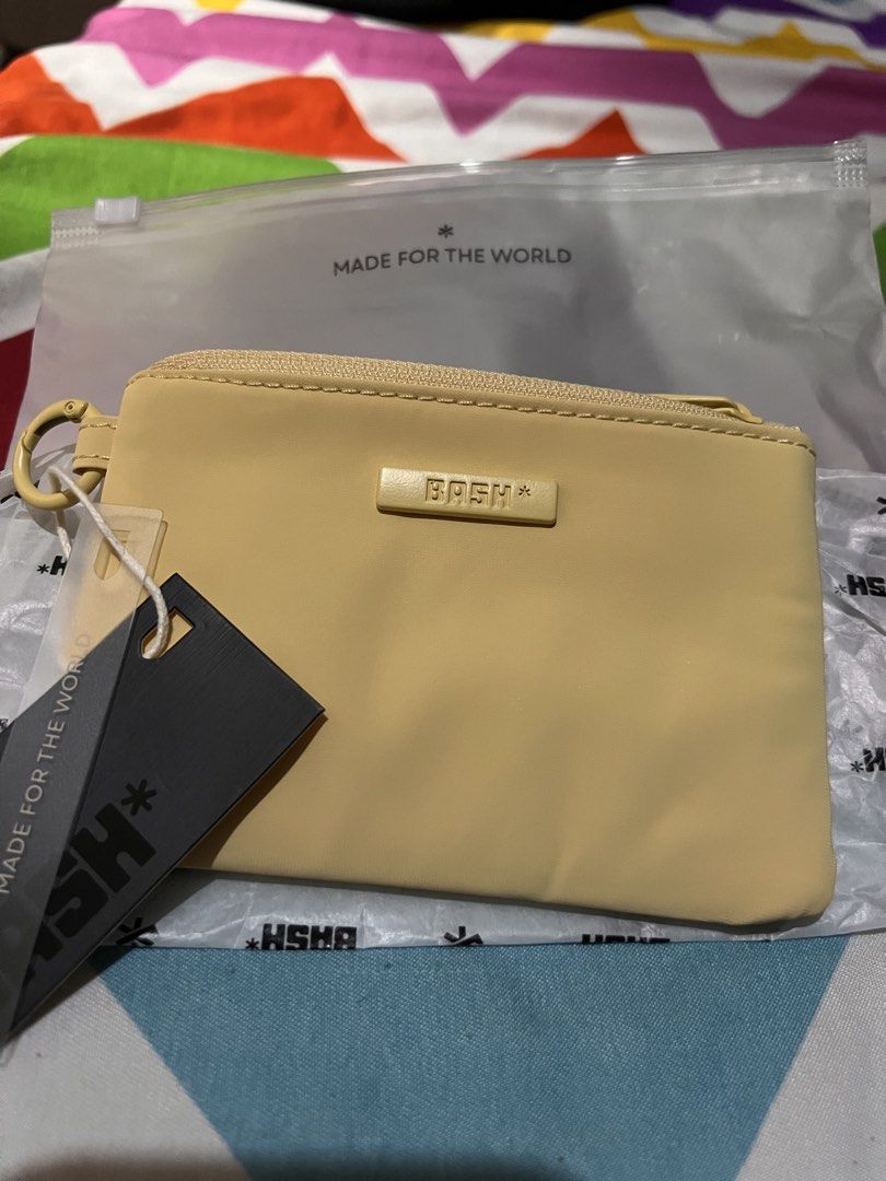 Bash out of office pocket (Category: Wallets & Card holders) located in Quezon. Submitted by tinzkie100 (Listing ID 1455384530, Image 2). Description: brand new Nadoble ng order.