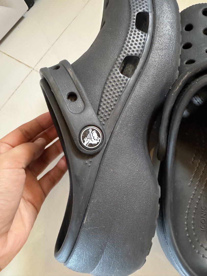 Black Crocs Clogs (Category: Slippers and slides) located in San Mateo. Submitted by rkg_agbayani (Listing ID 1454550215, Image 3). Description: - Black platform Crocs - Chunky sole for extra height - Classic Crocs comfort with a modern twist - Easy to slip on and off - Perfect for casual wear - Cool platform clogs.