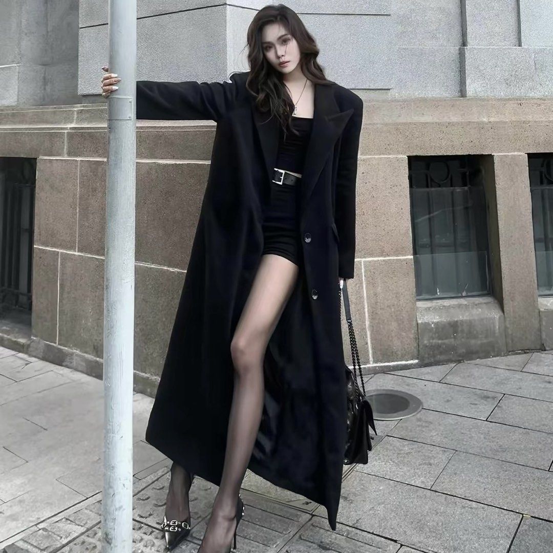 Black Down Jacket (Category: Coats, Jackets and Outerwear) located in Ipoh. Submitted by archerxoxo (Listing ID 1455435700, Image 1). Description: China XL - Fits 65kg - 73kg My size: Height 175cm, weight 53kg .