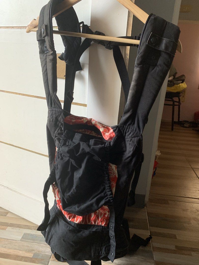 Boba Baby Carrier - Black with Red Pattern (Category: Carriers & Slings) located in Taguig. Submitted by madisam (Listing ID 1455361887, Image 1). Description: Preloved In very good condition Location:Taguig City .