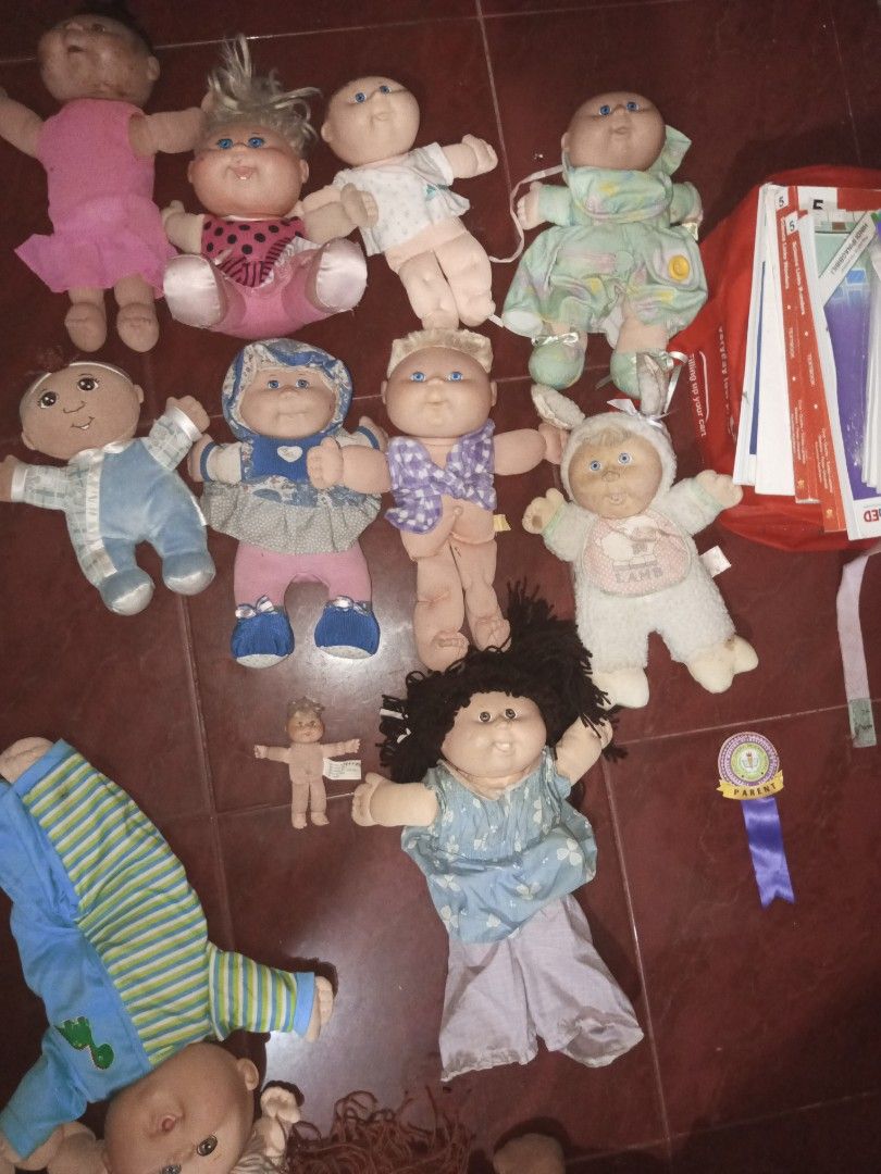 Bundle CPK (Category: Babies & Kids Fashion) located in Caloocan City. Submitted by mazed22 (Listing ID 1455432975, Image 1). Description: 17pcs cpk all original with clothes as is what you what you get.
