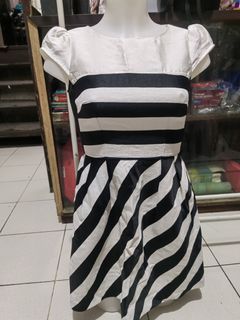 (Category: ) located in . Submitted by annef (Listing ID 1455495787, Image 1). Description: .